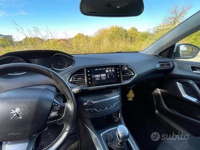 Usata Peugeot 308 SW Allure 120 CV (88 kW) 2016 Bianco Station wagon