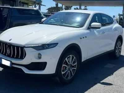 Usata Maserati Levante 250 CV (183 kW) 2020 Bianco SUV