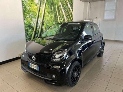 Begagnad Smart ForFour Passion 71 HK (52 kW) 2019 Svart Halvkombi