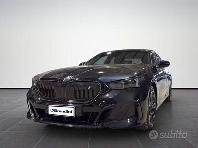 Usata BMW i5 M Sport 289 kW (394 CV) 2025 Black sapphire met. Berlina