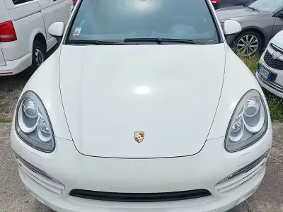 Usata Porsche Cayenne 245 CV (180 kW) 2011 Bianco SUV