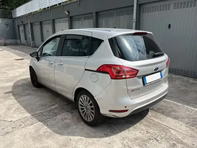 Usata Ford B-MAX 105 CV (77 kW) 2013 Grigio Monovolume