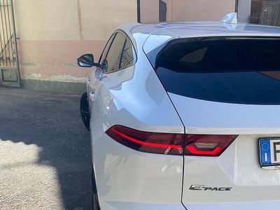 Usata Jaguar E-Pace R-Dynamic 150 CV (110 kW) 2019 Bianco SUV