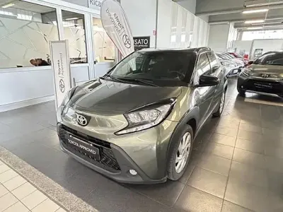 Usata Toyota Aygo X Trend 72 CV (52 kW) 2022 Verde SUV