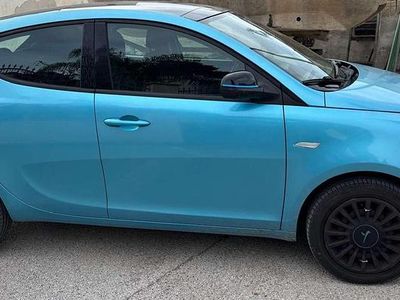 Usata Lancia Ypsilon S 95 CV (69 kW) 2014 Blu/azzurro Utilitaria