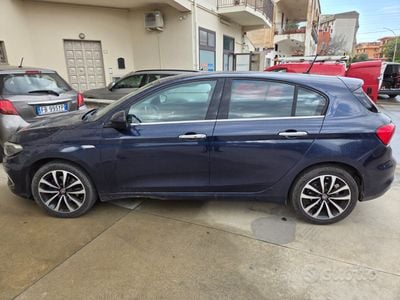Usata Fiat Tipo Lounge 95 CV (69 kW) 2017 Blu Utilitaria