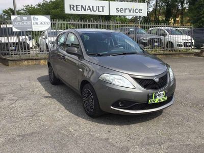 Usata Lancia Ypsilon 69 CV (50 kW) 2020 Grigio Utilitaria