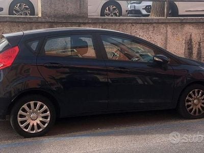 Usata Ford Fiesta 68 CV (50 kW) 2009 Blu Utilitaria