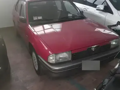 Brugt Alfa Romeo 33 86 HK (63 kW) 1989 Rød Sedan