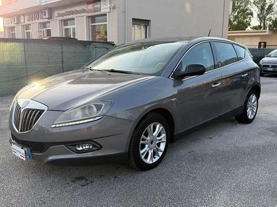 Usata Lancia Delta 120 CV (88 kW) 2011 Argento Utilitaria