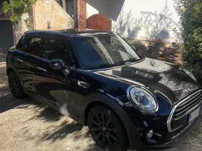 Usata Mini Cooper D Business 2017 Nero Utilitaria