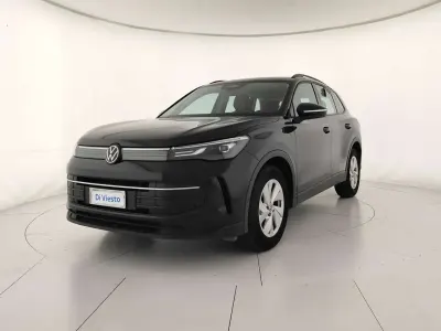 Usata VW Tiguan Life 150 CV (110 kW) 2024 Deep black perlato SUV