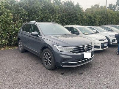 Usata VW Tiguan Life 150 CV (110 kW) 2023 Grigio SUV