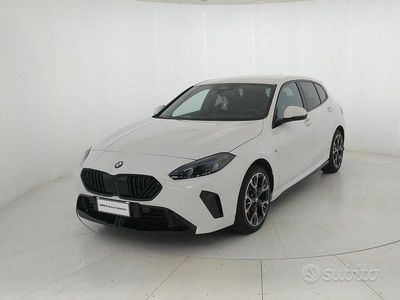 Usata BMW 118 Comfort Edition 150 CV (110 kW) 2024 Alpin white pastello Utilitaria