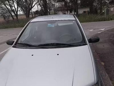 Usata Fiat Punto 60 CV (44 kW) 2003 Blu Utilitaria
