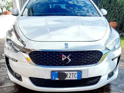 Usata DS Automobiles DS5 Sport Chic 181 CV (133 kW) 2016 Bianco Utilitaria