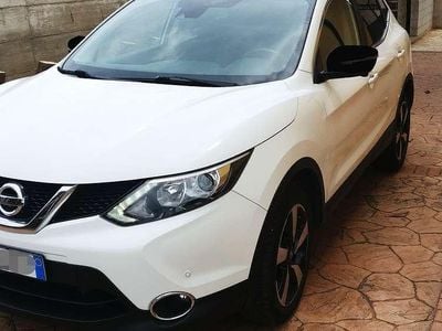 Usata Nissan Qashqai N-Connecta 110 CV (80 kW) 2016 Bianco SUV