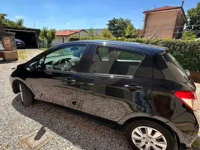 Usata Toyota Yaris 75 CV (55 kW) 2013 Utilitaria