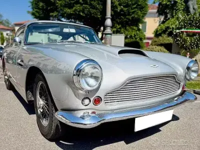 Usata Aston Martin DB4 179 CV (131 kW) 1960 Grigio Coupé