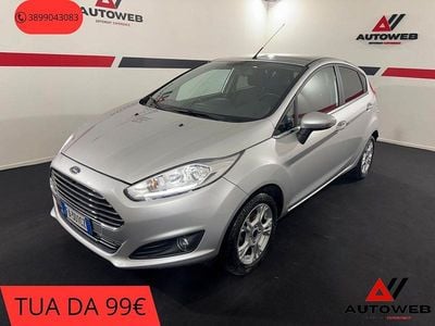 Usata Ford Fiesta 80 CV (58 kW) 2015 Argento Berlina