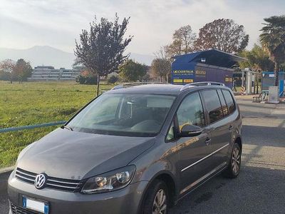 Usata VW Touran 140 CV (102 kW) 2011 Grigio Monovolume