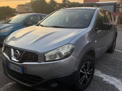 Usata Nissan Qashqai Visia 110 CV (80 kW) 2010 Grigio SUV