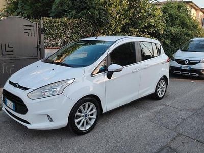 Usata Ford B-MAX 90 CV (66 kW) 2014 Bianco Monovolume