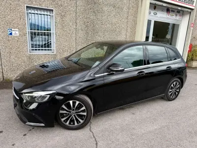 Usata Mercedes B180 Advanced Plus 116 CV (85 kW) 2023 Nero Utilitaria