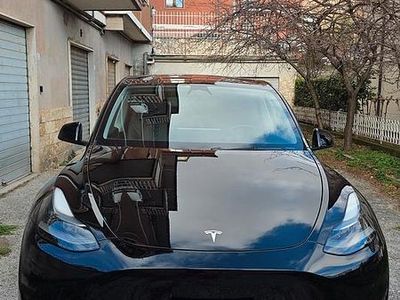 Usata Tesla Model Y Standard Range 250 kW (340 CV) 2024 Nero SUV