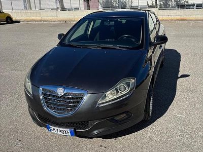 Usata Lancia Delta 120 CV (88 kW) 2012 Utilitaria