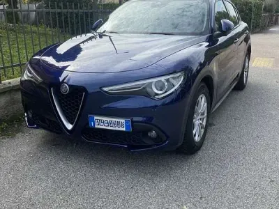 Usata Alfa Romeo Stelvio Business 180 CV (132 kW) 2018 Blu SUV
