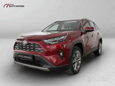 Usata Toyota RAV4 Hybrid Style 222 CV (163 kW) 2022 Rosso SUV