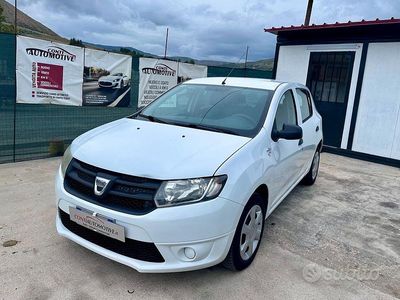 Usata Dacia Sandero Ambiance 75 CV (55 kW) 2015 Bianco Berlina