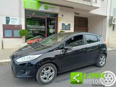 Usado Ford Fiesta Titanium 75 CV (55 kW) 2016 Negro Utilitario