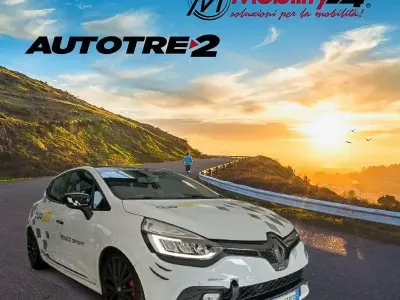 Usata Renault Clio IV Trophy 220 CV (161 kW) 2018 Grigio Berlina