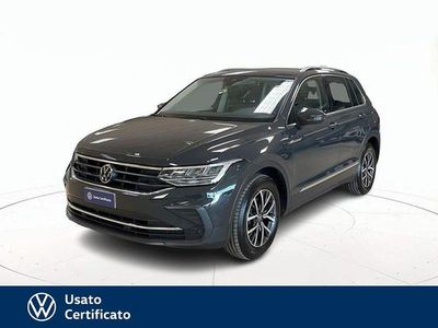 Usata VW Tiguan Life 150 CV (110 kW) 2023 Grigio / pastello SUV