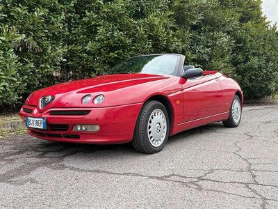 Usata Alfa Romeo Spider 144 CV (105 kW) 1996 Rosso Cabrio