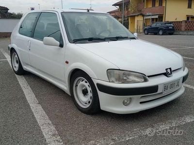 Usata Peugeot 106 118 CV (86 kW) 1999 Bianco Utilitaria
