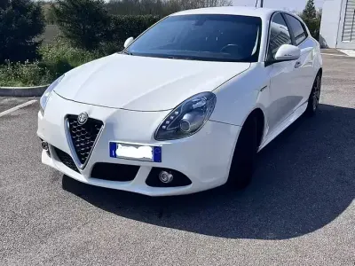 Usata Alfa Romeo Giulietta 120 CV (88 kW) 2015 Bianco Utilitaria