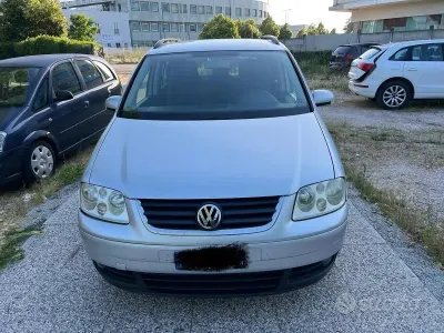 Usata VW Touran Highline 140 CV (102 kW) 2005 Grigio Monovolume