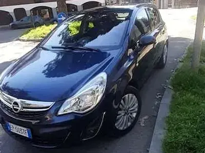 Używany Opel Corsa Edition 80 KM (58 kW) 2013 Hatchback