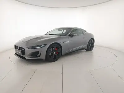 Usata Jaguar F-Type R-Dynamic 300 CV (220 kW) 2021 Grigio Coupé
