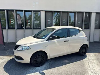 Usata Lancia Ypsilon