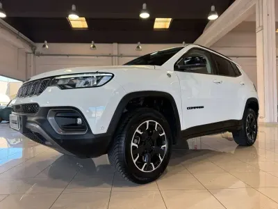 Usata Jeep Compass Trailhawk 240 CV (176 kW) 2023 Bianco SUV