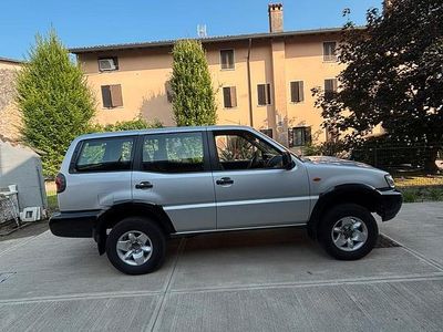 Usata Nissan Terrano 125 CV (91 kW) 2004 Grigio SUV