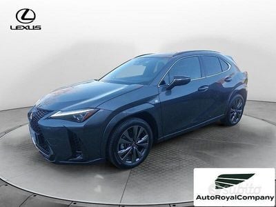 Usata Lexus UX Sport Line 198 CV (145 kW) 2025 Grigio SUV
