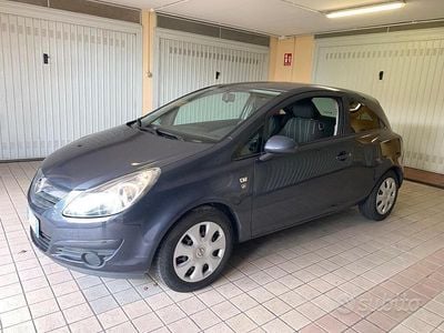 Grigio Usata 2010 Opel Corsa Berlina | 3900 € (Ottimo prezzo)