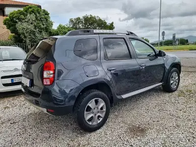 Usata Dacia Duster 109 CV (80 kW) 2017 Grigio SUV