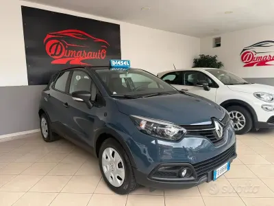 Usata Renault Captur 90 CV (66 kW) 2016 Bluazzurro SUV
