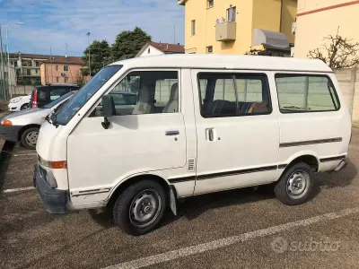 Usata Nissan Vanette 61 CV (44 kW) 1987 Bianco Monovolume